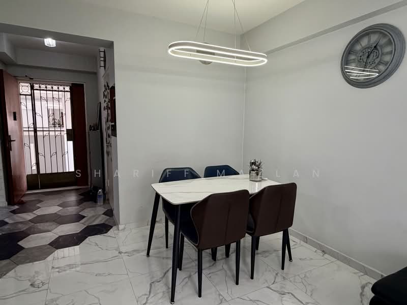 812C Choa Chu Kang Avenue 7, 812C Choa Chu Kang Avenue 7, 3 Bedrooms, 1,001 sqft, HDB Flat For Sale, by Shariff Mazlan, 500203332 - Dining Room - PropertyGuru.com.sg