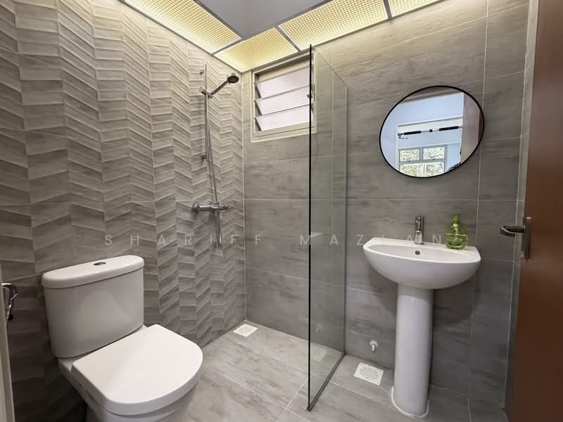 812C Choa Chu Kang Avenue 7, 812C Choa Chu Kang Avenue 7, 3 Bedrooms, 1,001 sqft, HDB Flat For Sale, by Shariff Mazlan, 500203332 - Bathroom - PropertyGuru.com.sg