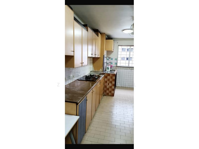 409 Bukit Batok West Avenue 4, 409 Bukit Batok West Avenue 4, 2 Bedrooms, 721 sqft, HDB Flat For Rent, by ZAI ISMAIL, 500203334 - Kitchen - PropertyGuru.com.sg