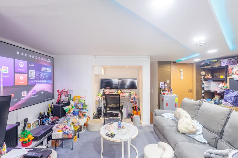 Daisy Suites, 35 Daisy Road Singapore, 3 Bedrooms, 861 sqft, Apartment For Sale, by Linda Yang, 500203336 - Living Room - PropertyGuru.com.sg