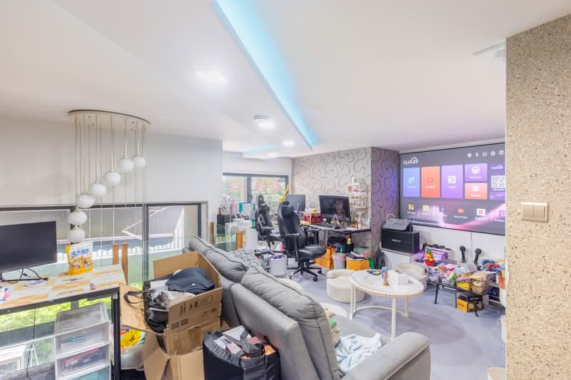 Daisy Suites, 35 Daisy Road Singapore, 3 Bedrooms, 861 sqft, Apartment For Sale, by Linda Yang, 500203336 - Living Room - PropertyGuru.com.sg