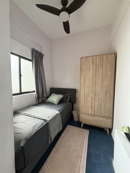 Kim Sia Court, 1 Jalan Jintan, Room Rental, 100 sqft, Apartment For Rent, by Lawrence Mui, 500203339 - Bedroom - PropertyGuru.com.sg