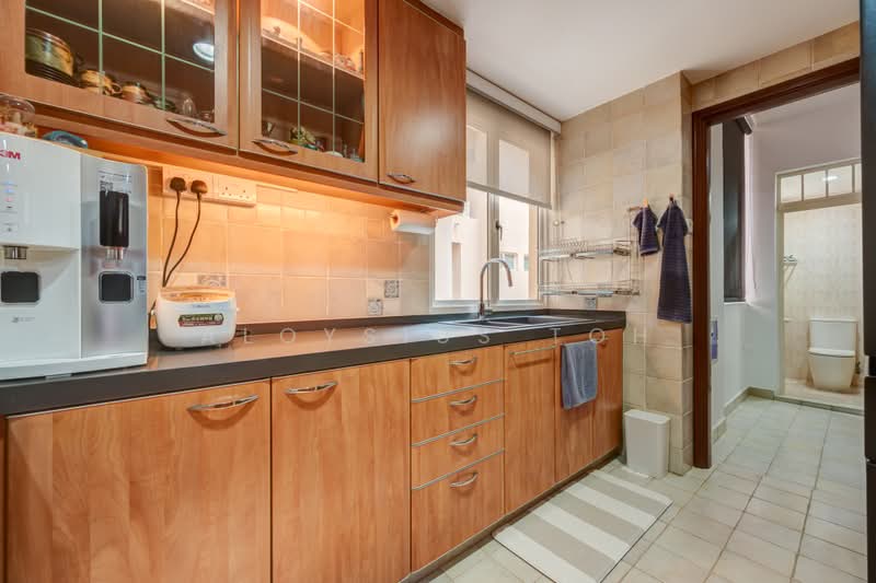 Seletar Springs Condominium, 100 Gerald Drive, 3 Bedrooms, 1,302 sqft, Condominium For Sale, by Aloysius Toh, 500203343 - Kitchen - PropertyGuru.com.sg