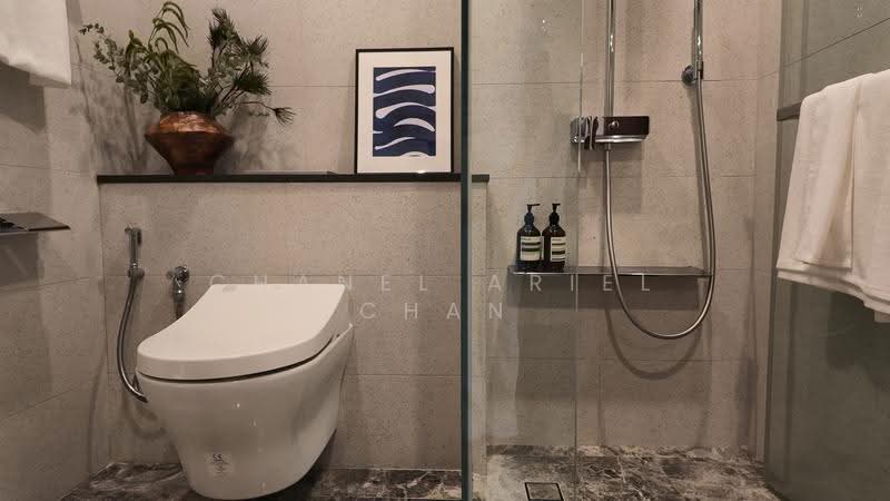 Parksuites, 18 Holland Grove Road, Tanglin / Holland / Bukit Timah, 2 Bedrooms, 786 sqft, Condominium For Sale, by Chanel Ariel Chan, 500203344 - Bathroom - PropertyGuru.com.sg