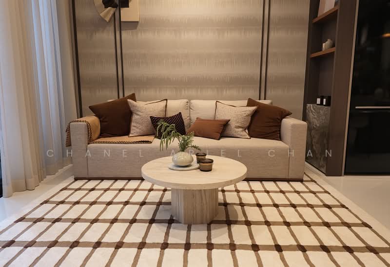 Parksuites, 18 Holland Grove Road, Tanglin / Holland / Bukit Timah, 2 Bedrooms, 786 sqft, Condominium For Sale, by Chanel Ariel Chan, 500203344 - Living Room - PropertyGuru.com.sg