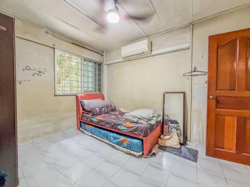 208 Yishun Street 21, 208 Yishun Street 21, 3 Bedrooms, 1,001 sqft, HDB Flat For Sale, by Claudia Ang, 500203346 - Bedroom - PropertyGuru.com.sg