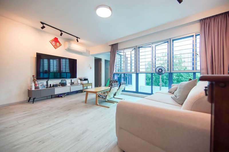 469B Admiralty Drive, 469B Admiralty Drive, 3 Bedrooms, 1,270 sqft, HDB Flat For Sale, by Melva Goh, 500203354 - Living Room - PropertyGuru.com.sg