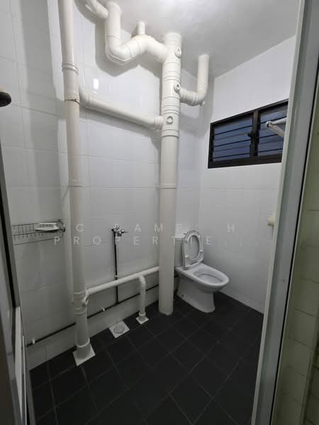 132 Yishun Street 11, 132 Yishun Street 11, 3 Bedrooms, 1,119 sqft, HDB Flat For Sale, by PETER, 500203355 - Bathroom - PropertyGuru.com.sg