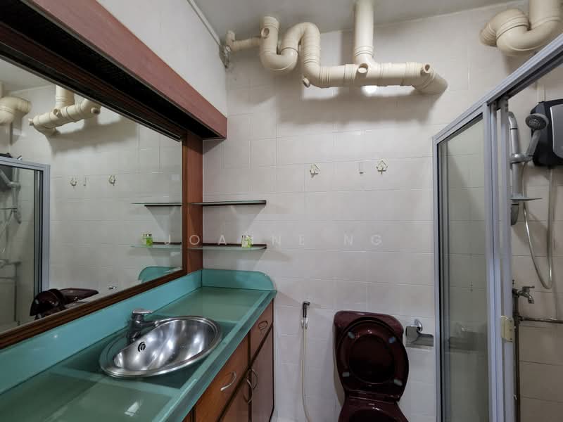 667A Jurong West Street 65, 667A Jurong West Street 65, 2 Bedrooms, 1,184 sqft, HDB Flat For Rent, by Joanne Ng, 500203356 - Bathroom - PropertyGuru.com.sg
