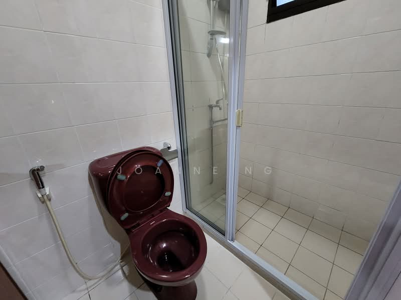 667A Jurong West Street 65, 667A Jurong West Street 65, 2 Bedrooms, 1,184 sqft, HDB Flat For Rent, by Joanne Ng, 500203356 - Master Bathroom - PropertyGuru.com.sg