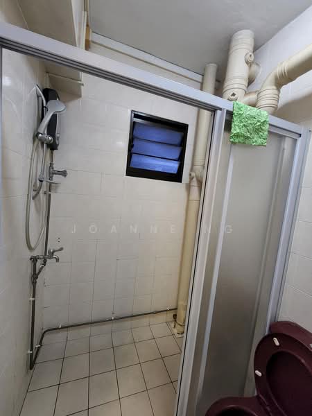 667A Jurong West Street 65, 667A Jurong West Street 65, 2 Bedrooms, 1,184 sqft, HDB Flat For Rent, by Joanne Ng, 500203356 - Common Bathroom - PropertyGuru.com.sg