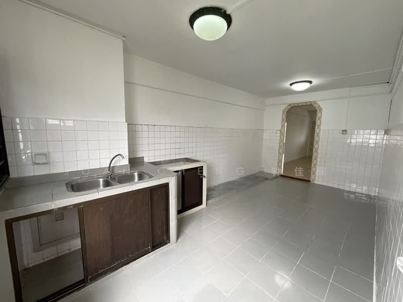 23 Marsiling Drive, 23 Marsiling Drive, 2 Bedrooms, 732 sqft, HDB Flat For Sale, by Joan Cheng 钟佳晖, 500203362 - Kitchen - PropertyGuru.com.sg