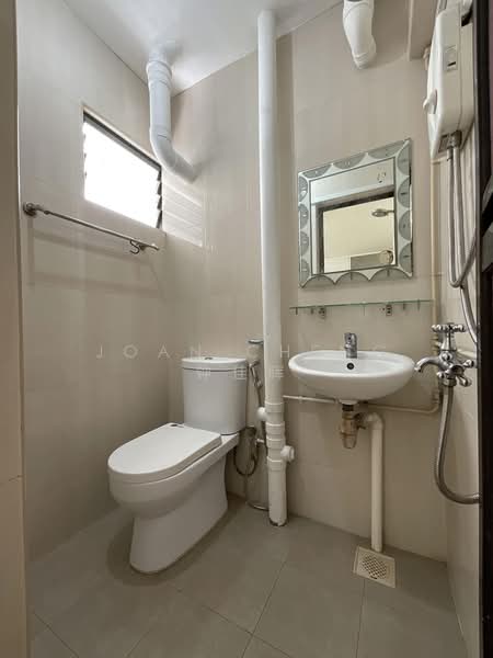 23 Marsiling Drive, 23 Marsiling Drive, 2 Bedrooms, 732 sqft, HDB Flat For Sale, by Joan Cheng 钟佳晖, 500203362 - Bathroom - PropertyGuru.com.sg