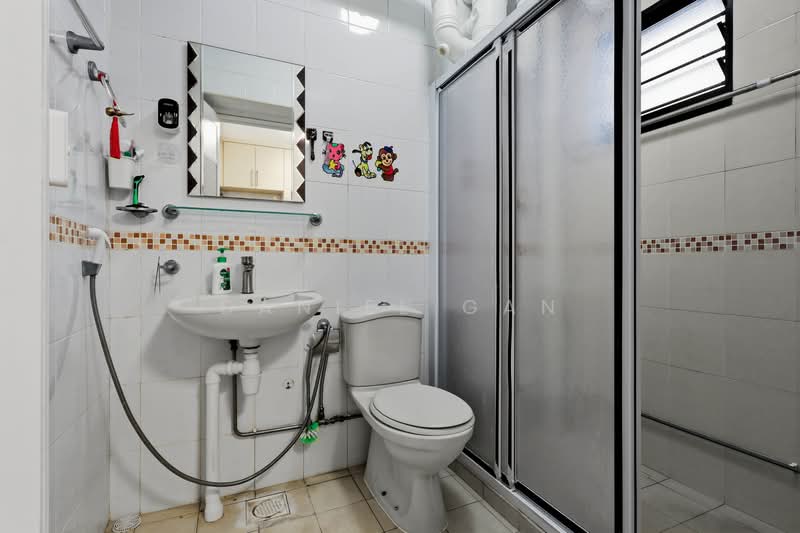 316A Ang Mo Kio Street 31, 316A Ang Mo Kio Street 31, 3 Bedrooms, 1,023 sqft, HDB Flat For Sale, by Daniel Gan, 500203370 - Bathroom - PropertyGuru.com.sg