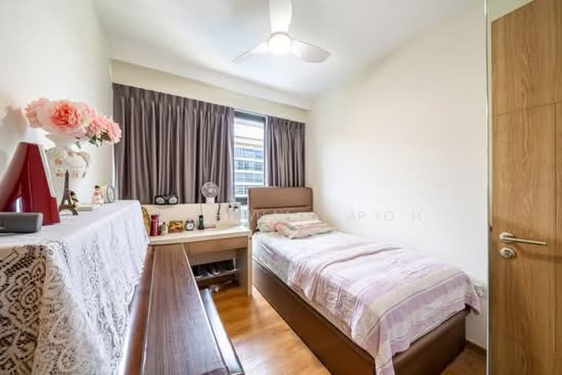 Hundred Palms Residences, 276 Yio Chu Kang Road, 4 Bedrooms, 1,270 sqft, Executive Condominium For Sale, by Jonathan Poh, 500203371 - Bedroom - PropertyGuru.com.sg