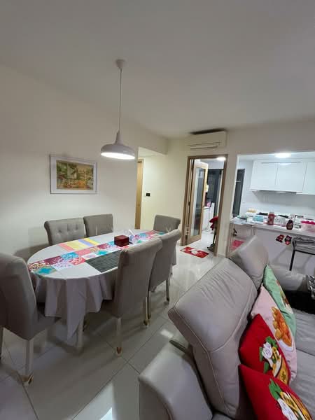 SkyPark Residences, Sembawang Drive, 3 Bedrooms, 1,033 sqft, Executive Condominium For Rent, by Ivy Yeo, 500203375 - Dining Room - PropertyGuru.com.sg
