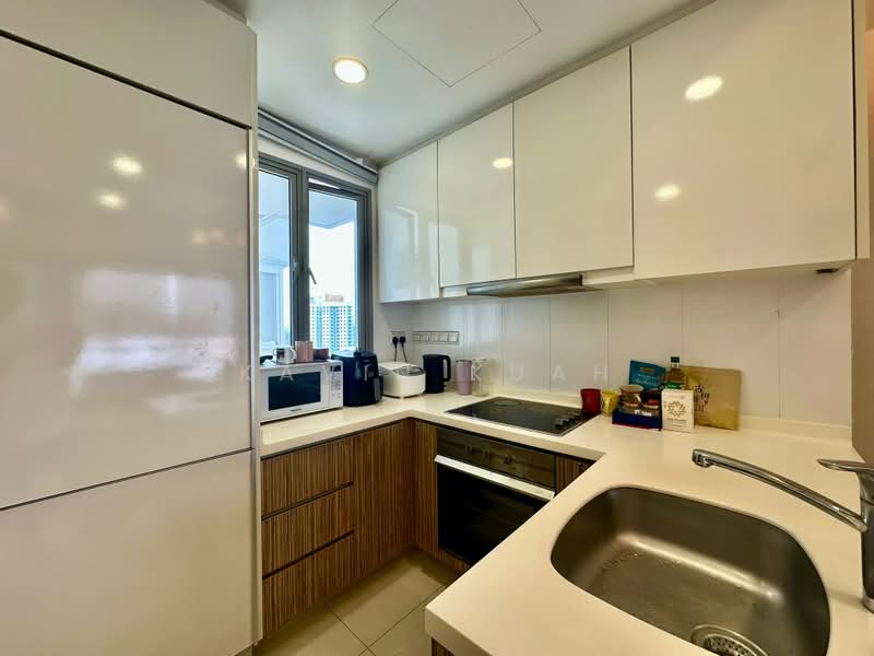 Trevista, 21 Lorong 3 Toa Payoh, 2 Bedrooms, 926 sqft, Condominium For Sale, by Kavin Kuah, 500203380 - Kitchen - PropertyGuru.com.sg