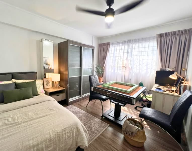 553 Ang Mo Kio Avenue 10, 553 Ang Mo Kio Avenue 10, 3 Bedrooms, 1,280 sqft, HDB Flat For Sale, by Karen Lim, 500203390 - Bedroom - PropertyGuru.com.sg