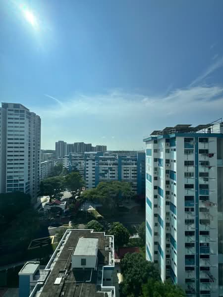 553 Ang Mo Kio Avenue 10, 553 Ang Mo Kio Avenue 10, 3 Bedrooms, 1,280 sqft, HDB Flat For Sale, by Karen Lim, 500203390 - Exterior - PropertyGuru.com.sg