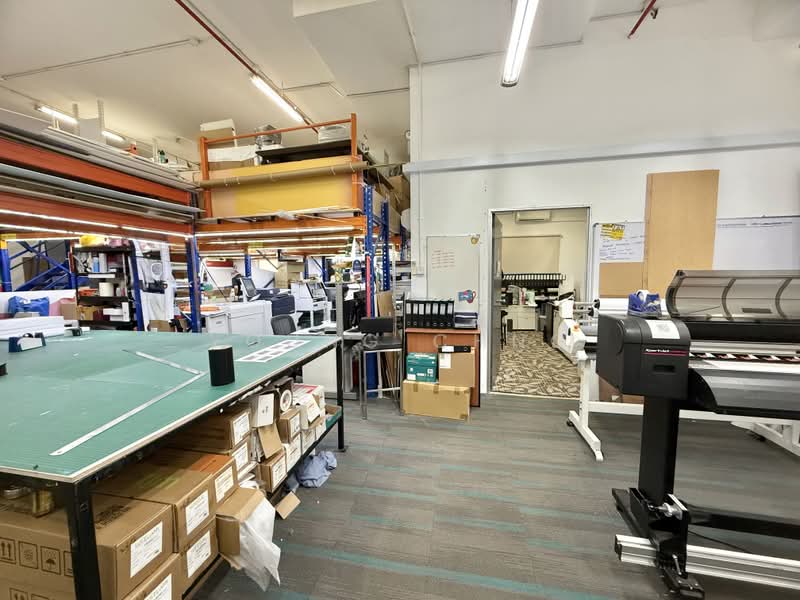 Ubi Centre, 57 Ubi Avenue 1, 1,550 sqft, Light Industrial (B1) For Rent, by Young Chng, 500203391 - Interior - CommercialGuru.com.sg