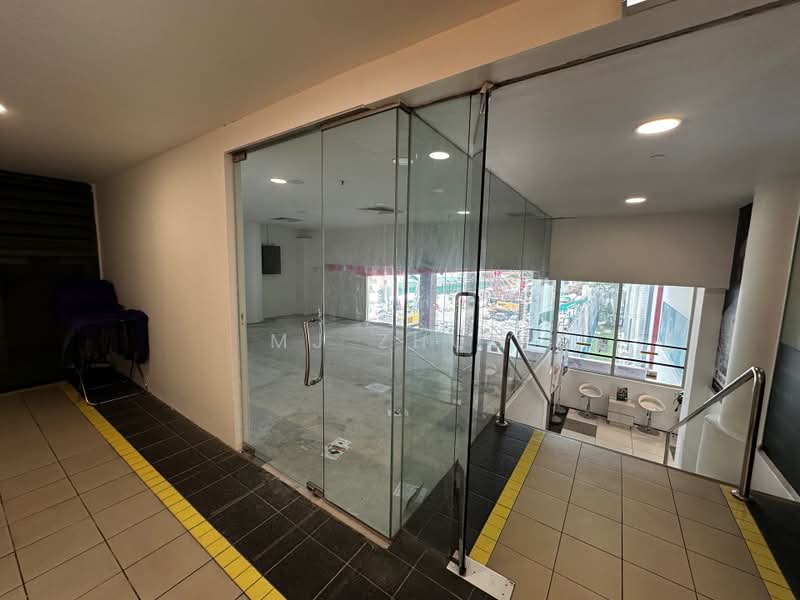 Roxy Square Shopping Centre, 50 East Coast Road, 388 sqft, Other Retail For Rent, by MJ Zhuo, 500203397 - Interior - CommercialGuru.com.sg