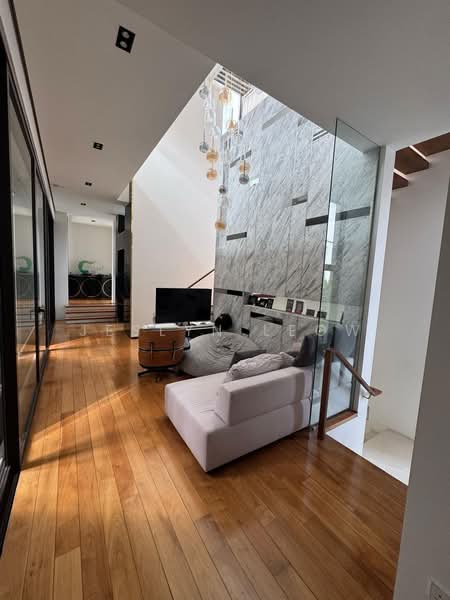 GOODMAN ROAD, GOODMAN ROAD, East Coast / Marine Parade, 6 Bedrooms, 9,000 sqft, Detached House For Sale, by Jeslyn Leow, 500203411 - Living Room - PropertyGuru.com.sg