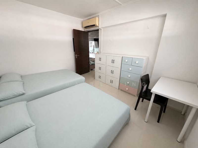 104 Potong Pasir Avenue 1, 104 Potong Pasir Avenue 1, 2 Bedrooms, 797 sqft, HDB Flat For Sale, by Chua Le Bing, 500203416 - Bedroom - PropertyGuru.com.sg