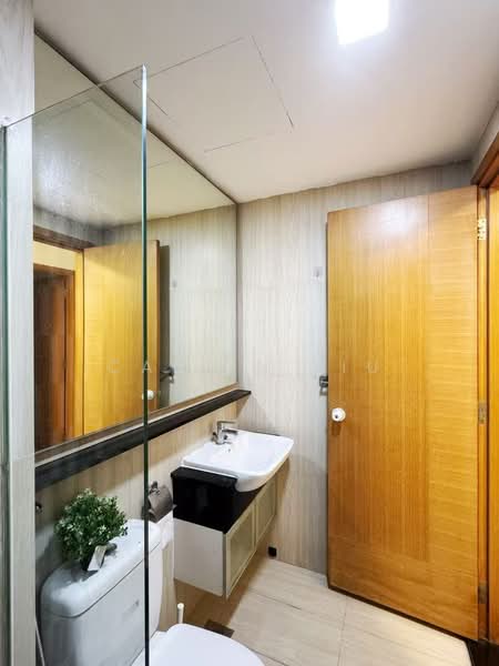 One Leicester, 1 Leicester Road, Room Rental, 120 sqft, Condominium For Rent, by Calvin Liu, 500203420 - Bathroom - PropertyGuru.com.sg