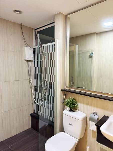 One Leicester, 1 Leicester Road, Room Rental, 120 sqft, Condominium For Rent, by Calvin Liu, 500203420 - Bathroom - PropertyGuru.com.sg