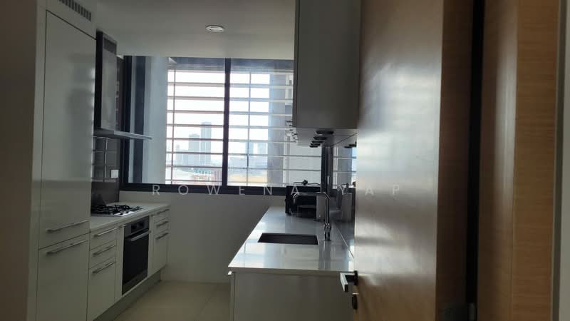 Urban Suites @ Hullet Road, 3 Hullet Road, 2 Bedrooms, 1,044 sqft, Condominium For Sale, by Rowena Yap, 500203438 - Kitchen - PropertyGuru.com.sg