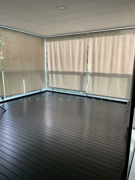 Reignwood Hamilton Scotts, 37 Scotts Road, 3 Bedrooms, 2,756 sqft, Apartment For Sale, by Jade Kutzner, 500203451 - Balcony - PropertyGuru.com.sg