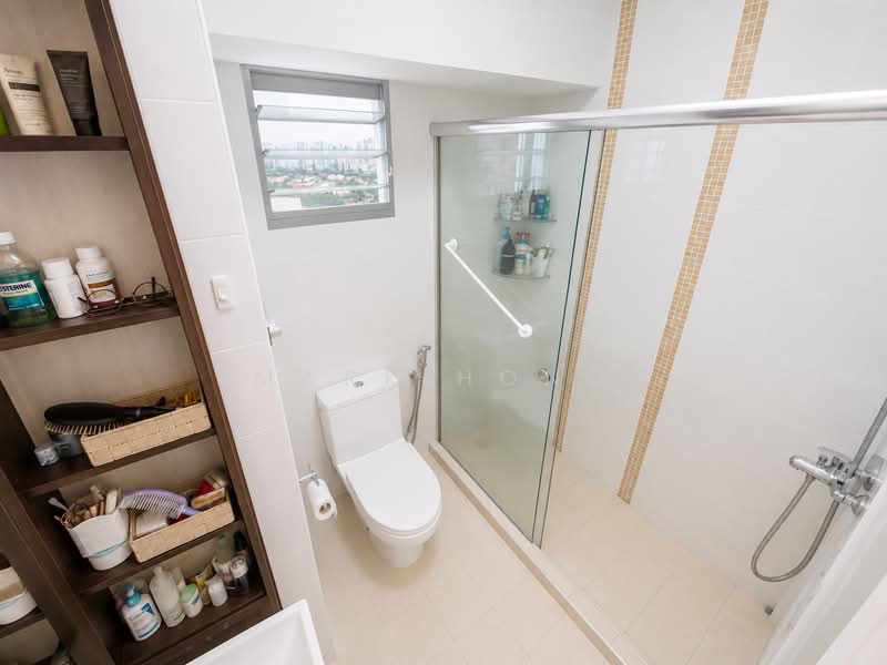 988C Buangkok Green, 988C Buangkok Green, 3 Bedrooms, 1,001 sqft, HDB Flat For Sale, by Mark Hong, 500203463 - Bathroom - PropertyGuru.com.sg