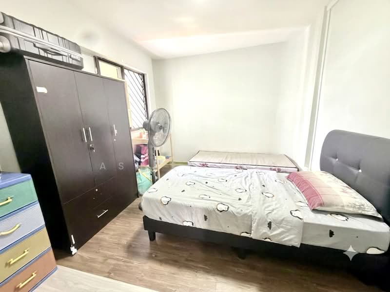 317 Hougang Avenue 7, 317 Hougang Avenue 7, 3 Bedrooms, 1,001 sqft, HDB Flat For Sale, by Ashley Thio, 500203467 - Bedroom - PropertyGuru.com.sg