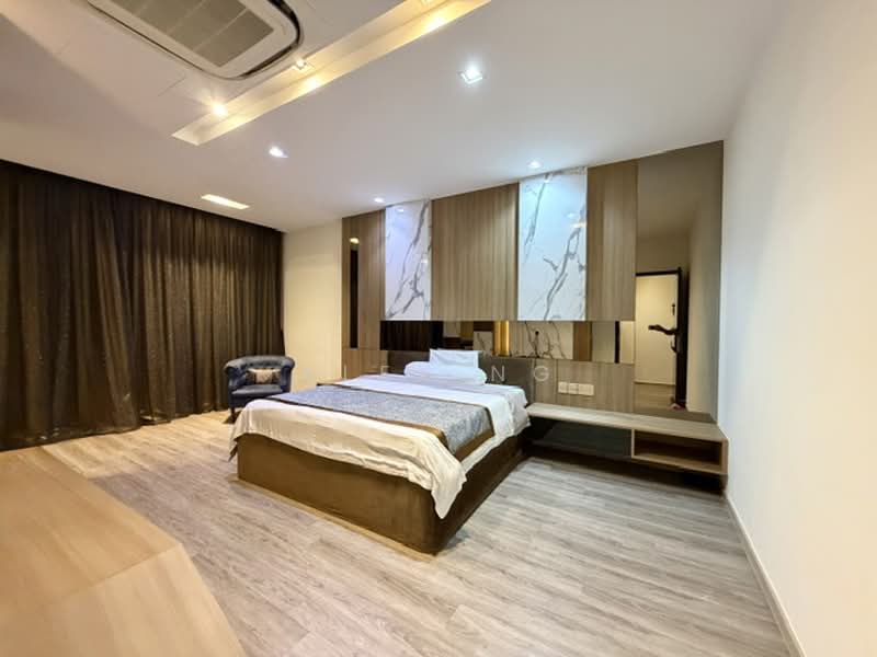 Cheap! 3.5sty Modern Bungalow, Home Lift, Reno, Move in cond, Convenient, Don't Missed!, Upper East Coast Estate, Bedok Estate, Changi Road Estate, 7 Bedrooms, 7,000 sqft, Bungalow House For Sale, by Alex Ng, 500203468 - Bedroom - PropertyGuru.com.sg