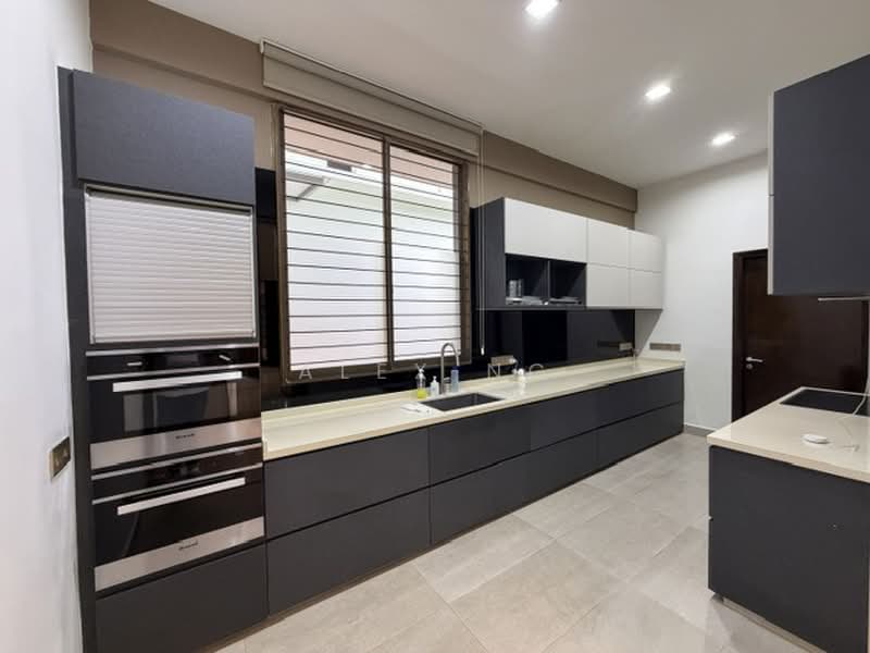 Cheap! 3.5sty Modern Bungalow, Home Lift, Reno, Move in cond, Convenient, Don't Missed!, Upper East Coast Estate, Bedok Estate, Changi Road Estate, 7 Bedrooms, 7,000 sqft, Bungalow House For Sale, by Alex Ng, 500203468 - Kitchen - PropertyGuru.com.sg