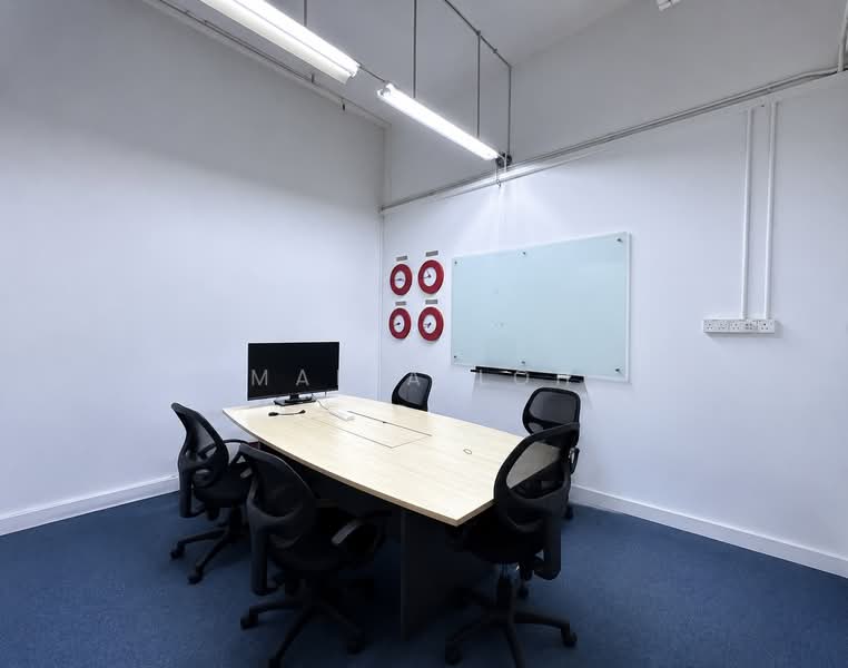 Ubi Techpark, 10 Ubi Crescent, 1,313 sqft, Light Industrial (B1) For Sale, by Maria Loh, 500203473 - meeting room - CommercialGuru.com.sg