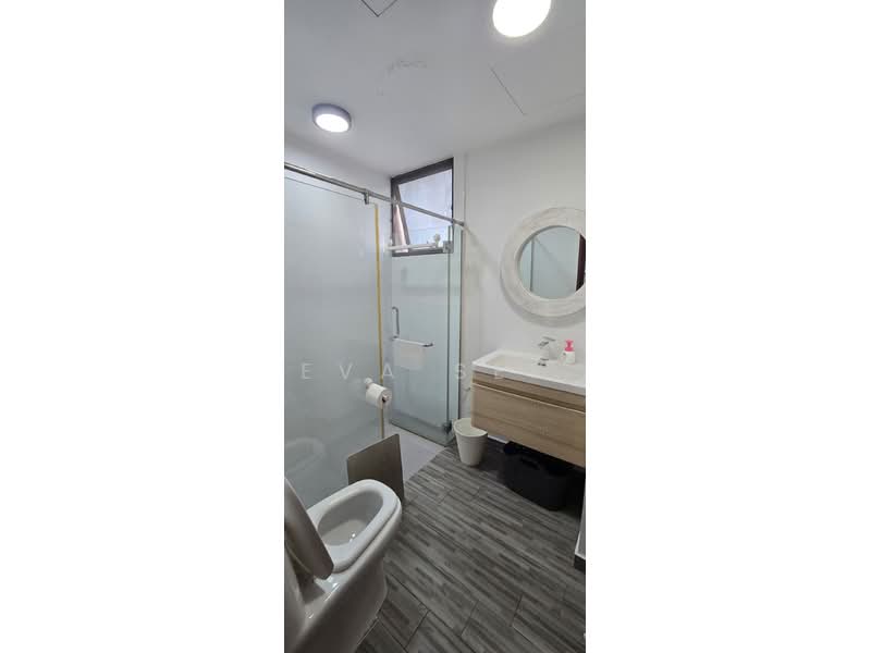 Parc Oasis, 53 Jurong East Avenue 1, 3 Bedrooms, 1,227 sqft, Condominium For Sale, by Eva Sek, 500203479 - Bathroom - PropertyGuru.com.sg