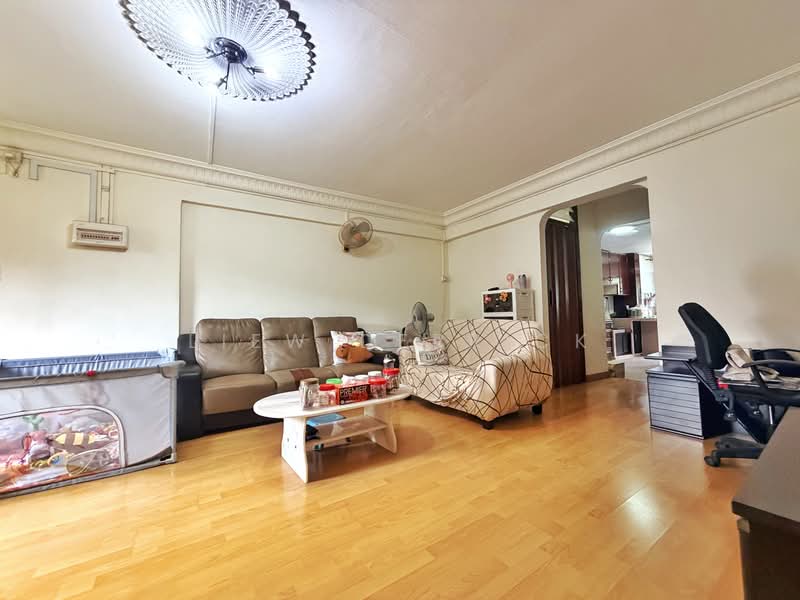 621 Ang Mo Kio Avenue 9, 621 Ang Mo Kio Avenue 9, 3 Bedrooms, 990 sqft, HDB Flat For Sale, by Liew Derrick, 500203481 - Living Room - PropertyGuru.com.sg