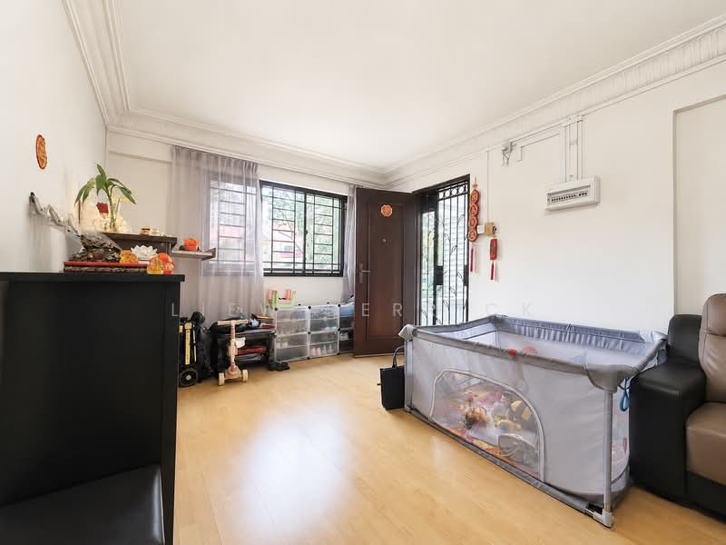 621 Ang Mo Kio Avenue 9, 621 Ang Mo Kio Avenue 9, 3 Bedrooms, 990 sqft, HDB Flat For Sale, by Liew Derrick, 500203481 - Living Room - PropertyGuru.com.sg