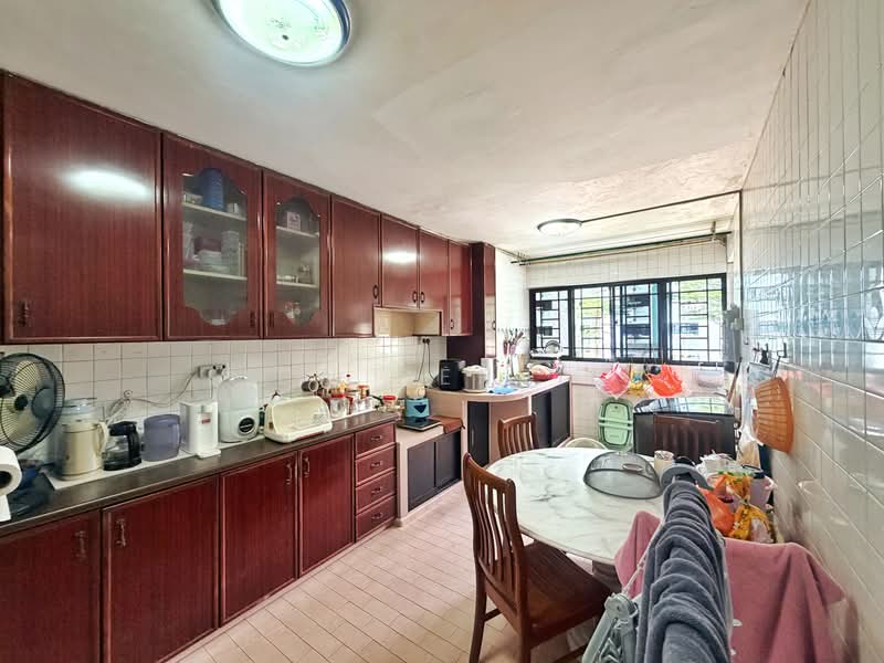 621 Ang Mo Kio Avenue 9, 621 Ang Mo Kio Avenue 9, 3 Bedrooms, 990 sqft, HDB Flat For Sale, by Liew Derrick, 500203481 - Kitchen - PropertyGuru.com.sg