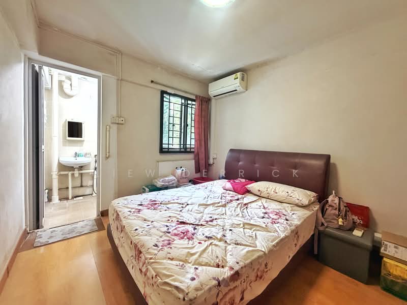 621 Ang Mo Kio Avenue 9, 621 Ang Mo Kio Avenue 9, 3 Bedrooms, 990 sqft, HDB Flat For Sale, by Liew Derrick, 500203481 - Bedroom - PropertyGuru.com.sg