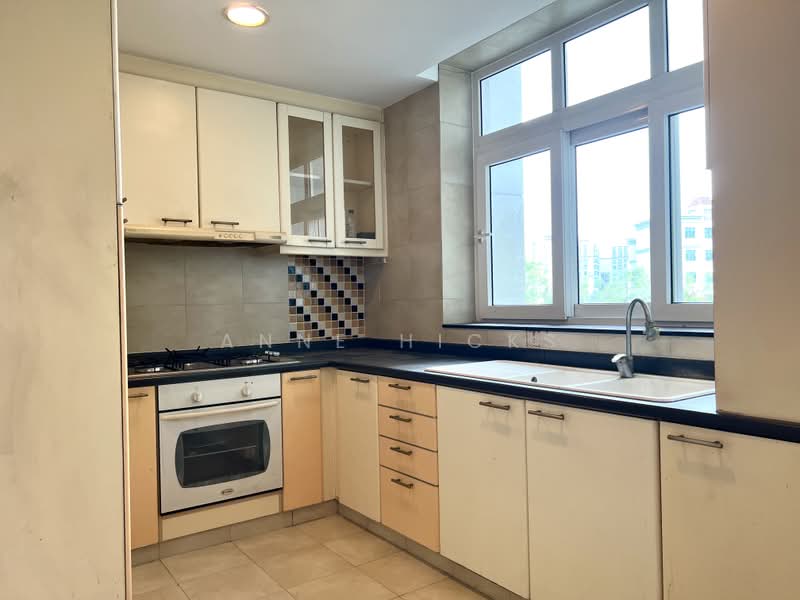 Summerhill, 52 Hume Avenue, 3 Bedrooms, 1,302 sqft, Condominium For Sale, by Anne Hicks, 500203486 - Kitchen - original condition - PropertyGuru.com.sg