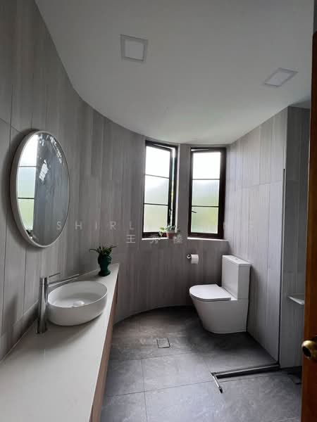 Manhattan Mansions, 76 Grange Road, 3 Bedrooms, 1,485 sqft, Apartment For Rent, by Shirley Ong 王秀榛, 500203493 - Bathroom - PropertyGuru.com.sg