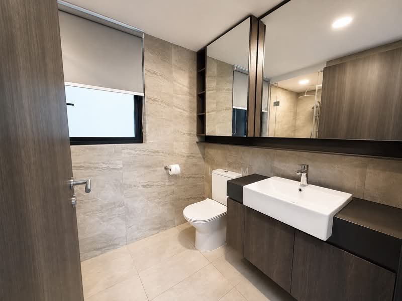 Riverfront Residences, 55 Hougang Avenue 7, 3 Bedrooms, 1,109 sqft, Condominium For Sale, by Ian Lim, 500203496 - Bathroom - PropertyGuru.com.sg