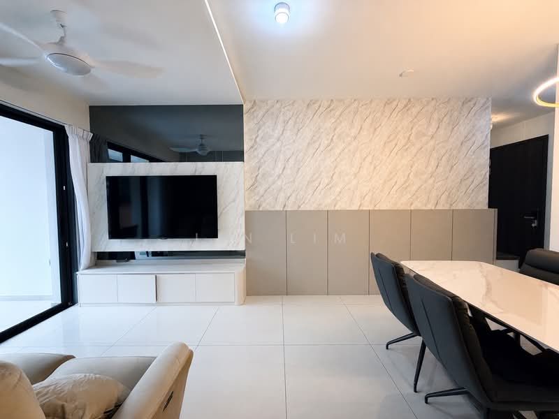 Riverfront Residences, 55 Hougang Avenue 7, 3 Bedrooms, 1,109 sqft, Condominium For Sale, by Ian Lim, 500203496 - Living Room - PropertyGuru.com.sg