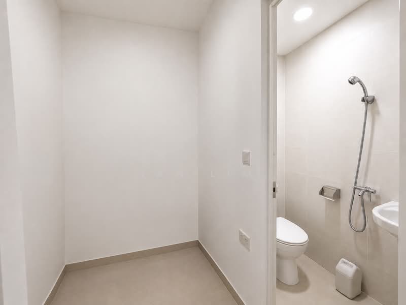 Riverfront Residences, 55 Hougang Avenue 7, 3 Bedrooms, 1,109 sqft, Condominium For Sale, by Ian Lim, 500203496 - Bathroom - PropertyGuru.com.sg