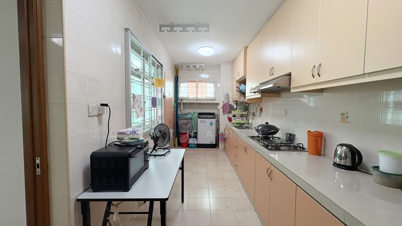 201D Punggol Field, 201D Punggol Field, 3 Bedrooms, 1,184 sqft, HDB Flat For Sale, by Jonathan Lai, 500203498 - Kitchen - PropertyGuru.com.sg