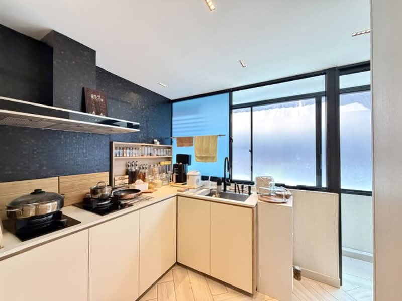 Move in Condition, 2.5sty + Basement, Good layout, Privacy, Good Quality Material used, Bedok Estate, Changi Road Estate, 5 Bedrooms, 2,325 sqft, Cluster House For Sale, by Alex Ng, 500203499 - Kitchen - PropertyGuru.com.sg