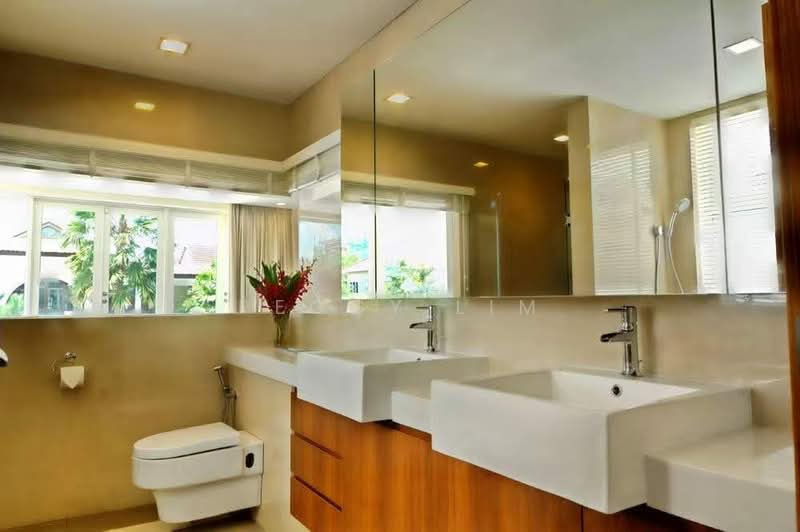 An Extraordinary Semi-Detached Home Defined by Space, Light & Nature, Tosca St, Fidelio St, Aida St, 8 Bedrooms, 4,500 sqft, Semi-Detached House For Sale, by Peggy Lim, 500203502 - Bathroom - PropertyGuru.com.sg