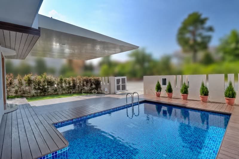 An Extraordinary Semi-Detached Home Defined by Space, Light & Nature, Tosca St, Fidelio St, Aida St, 8 Bedrooms, 4,500 sqft, Semi-Detached House For Sale, by Peggy Lim, 500203502 - Exterior - PropertyGuru.com.sg